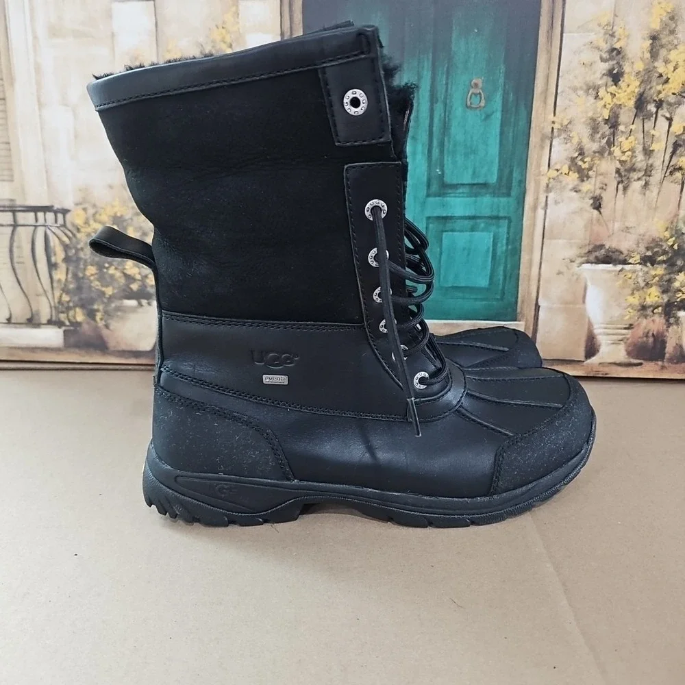 UGG Men's Butte WP Leather‎ Boots Vibram Soles In Black Size 10.5 US